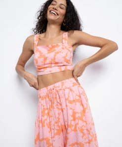 Sanctuary Clothing Roof Top Crop Melon Field