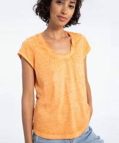 Sanctuary Clothing Traveler Twist Tee Melon Sustainable