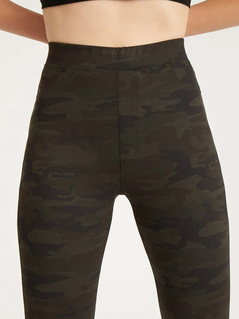 Sanctuary Clothing Core Essentials Runway Legging Forest Camo 6 Sanctuary Clothing Core Essentials Runway Legging Forest Camo